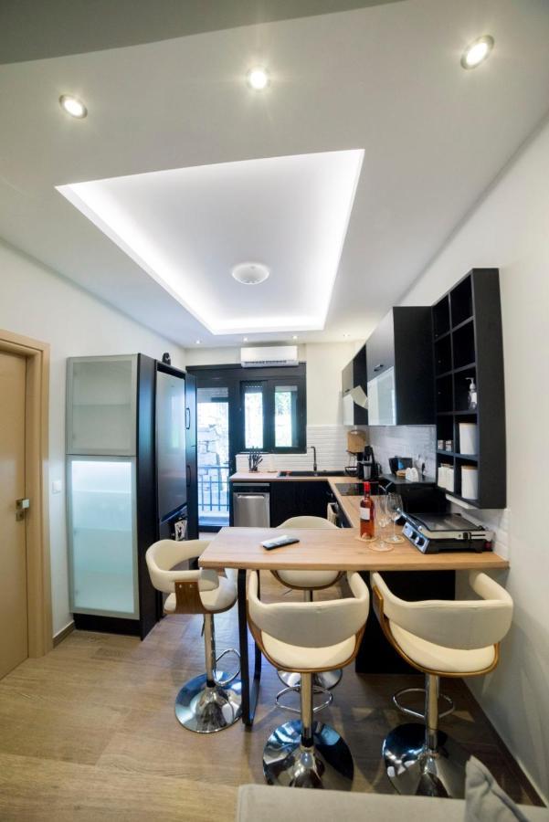 Luxurious Apartment In The Heart Of Town ! Loutráki Exterior photo