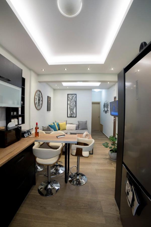 Luxurious Apartment In The Heart Of Town ! Loutráki Exterior photo